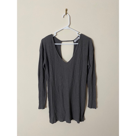 JustFab Tops - JustFab long sleeve gray waffle knit shirt M